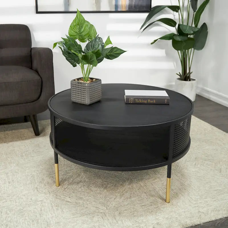 Table d'appoint ou table basse à structure géométrique ouverte en métal avec 1 étagère et pieds dorés