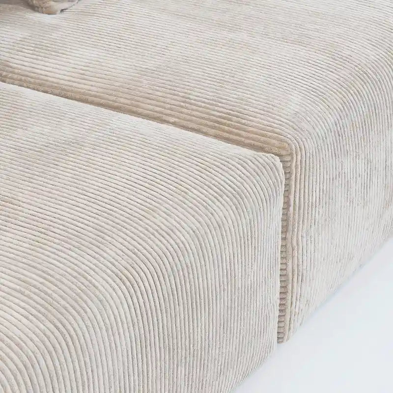 Canapé confortable en velours côtelé et assise profonde